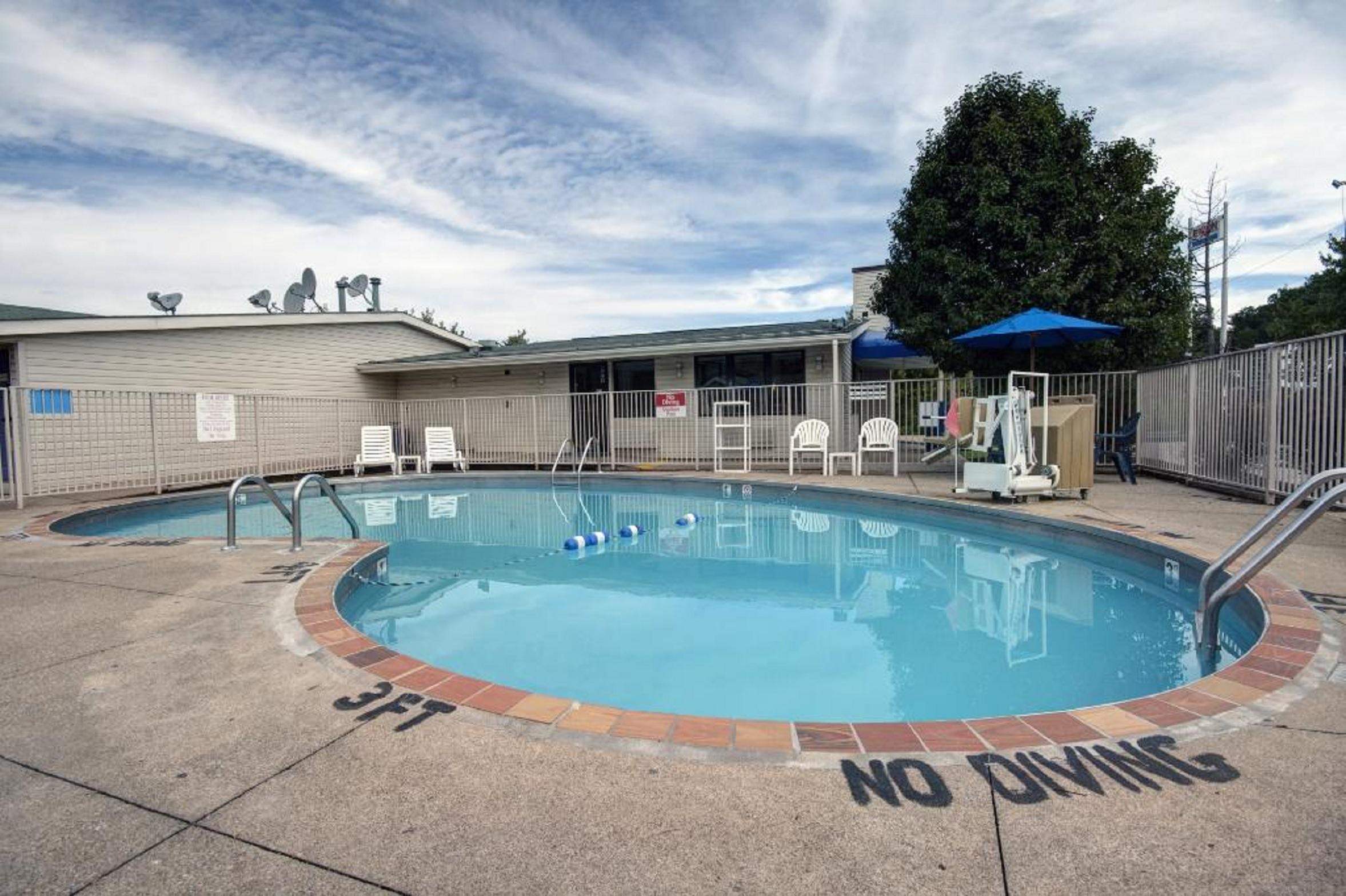 Motel 6 Cross Lanes, Wv Goff Mountain Rd Exterior foto